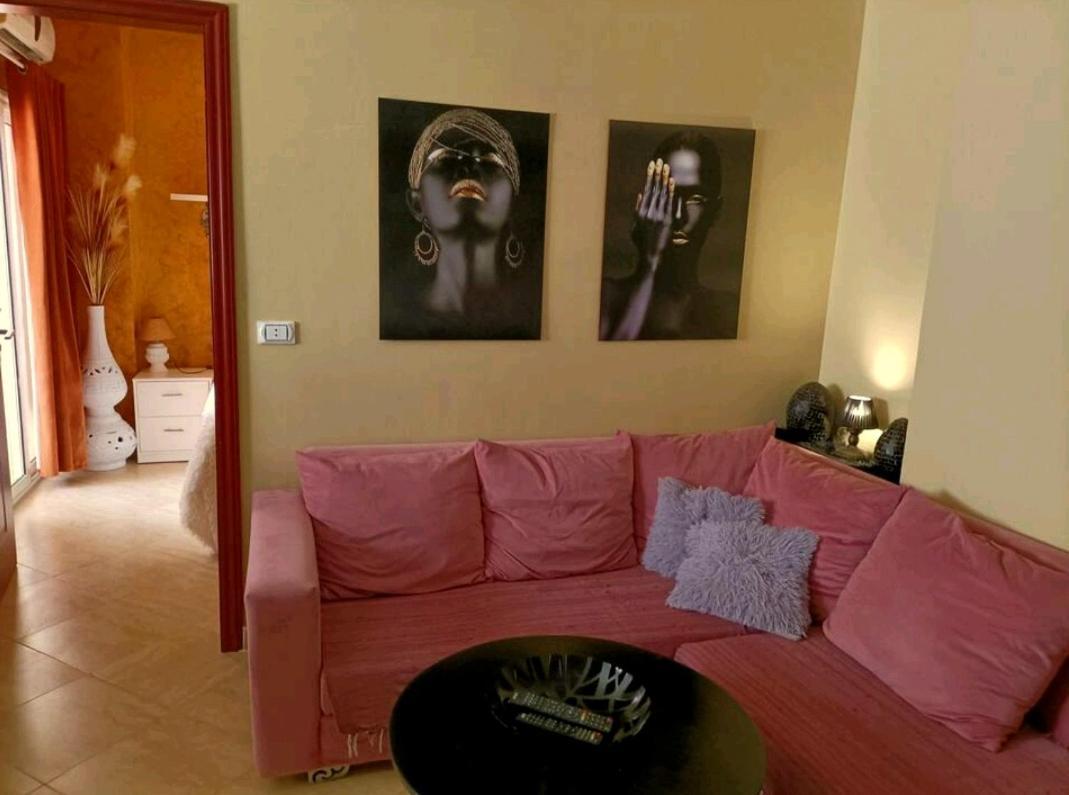 Moon - With Swimming Pool And Bbq Terrace In Center Hrg Apartment